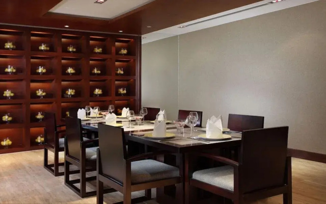 Phoenix Waterside Gloria Resort