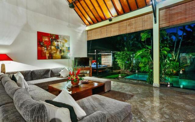 Villa Taksu Legian
