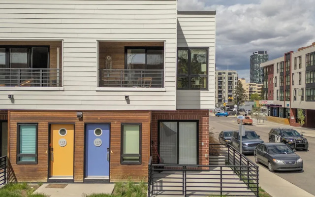 The Iris DT Condo with AC in Mission