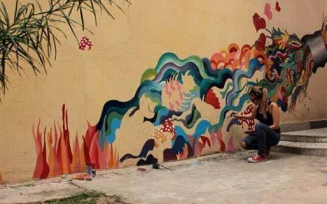 Che Salguero Youth Hostel