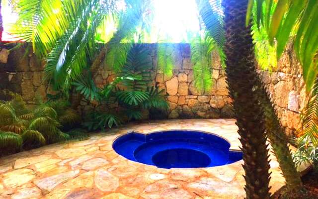 Unlimited Luxury Laureanne's Villa