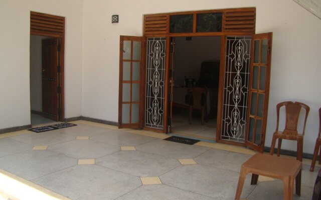 Priyanna Guest, Polonnaruwa
