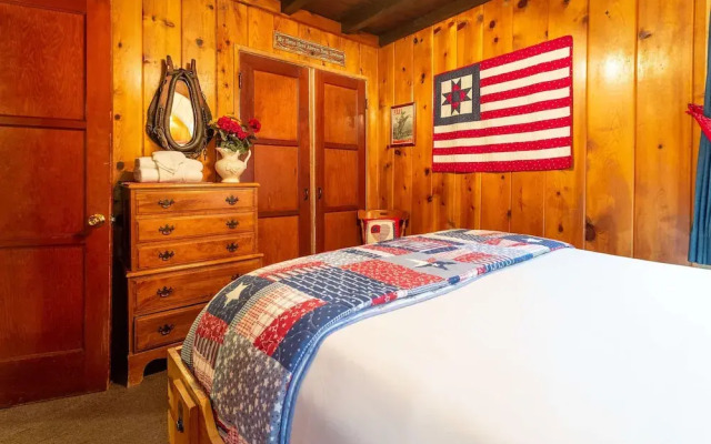 Arrowhead Pine Rose Cabins