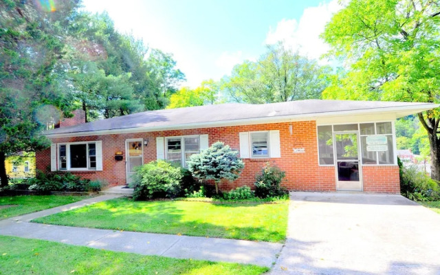 Castle View - A Rancher With a View!