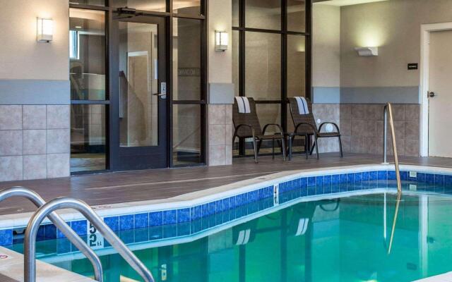 Comfort Suites Lake Norman - Huntersville