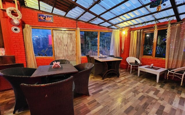 Page 3 - Riverside Rooms & Bar