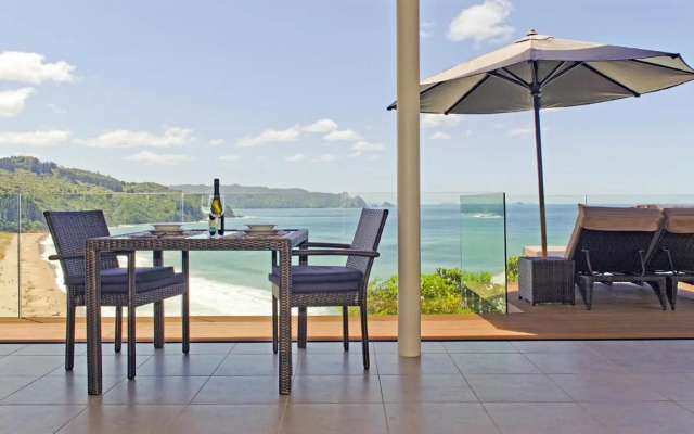 The Lookout - Tairua Holiday Home