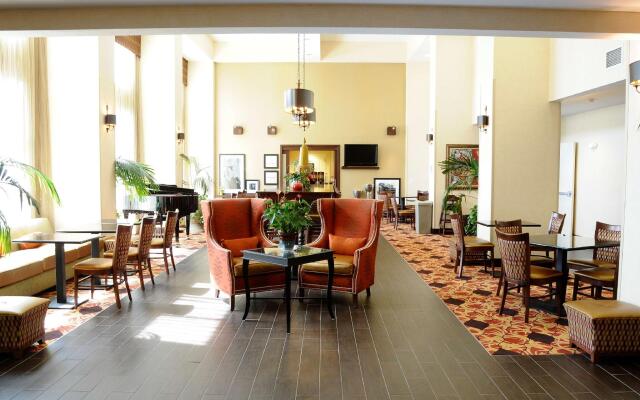 Hampton Inn & Suites Redding