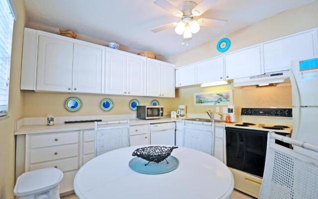 Paradise Beach - East 2414