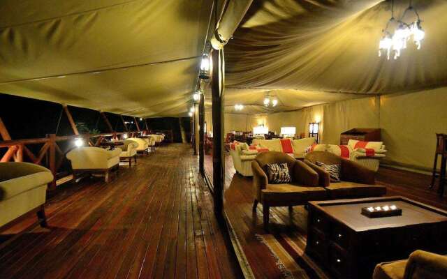 Kiboko Luxury Camp