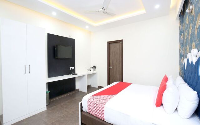 OYO 14981 Hotel Royal MJS