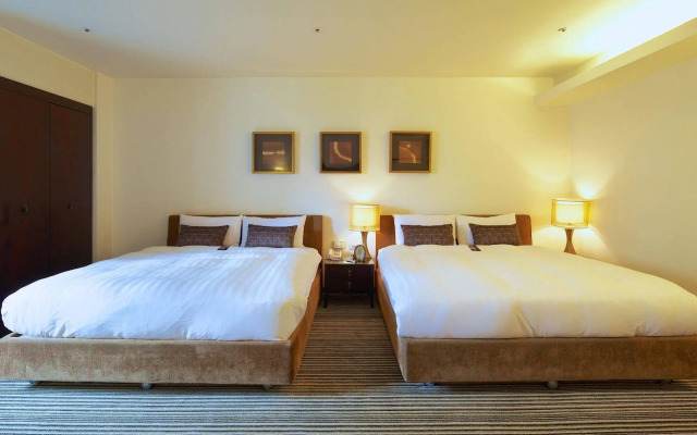 52 Hotel