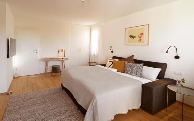 Haus4Zimmer mit Seeblick - einfacher Luxus, pur