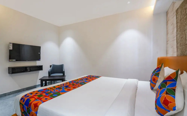 Fabhotel Prime Cloud 5 Studios
