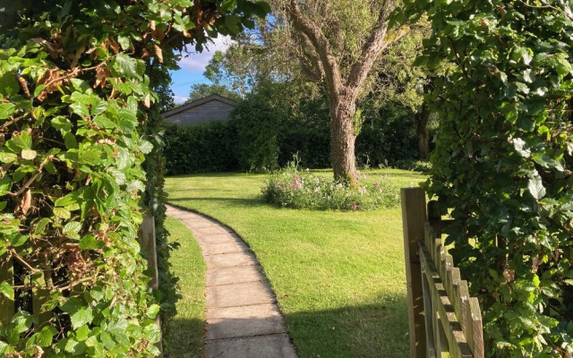 October House Holiday Cabin