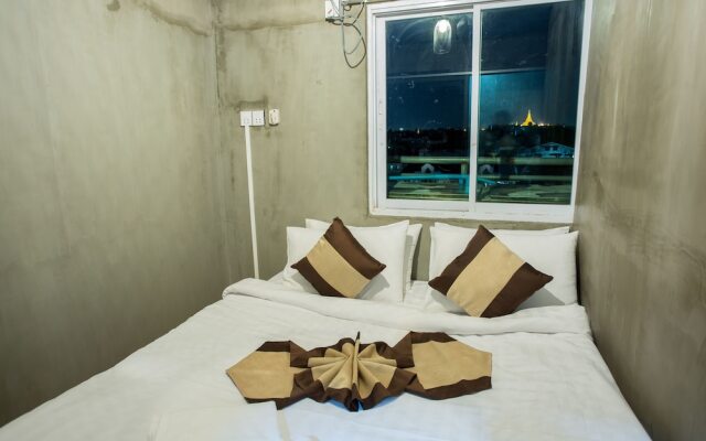 The Lodge Yangon Hostel