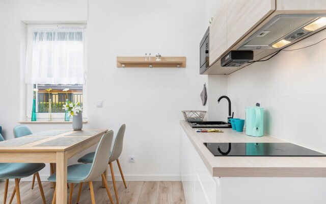 Sunny Rewal Apartments by Renters