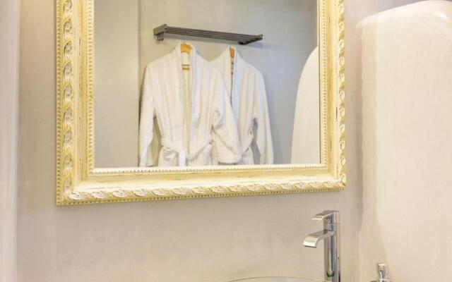 Blue Waves Suites & Apartments To Kyma