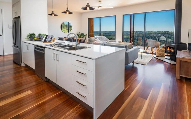 The Ridge at Maleny – Guest Rooms – Booroobin