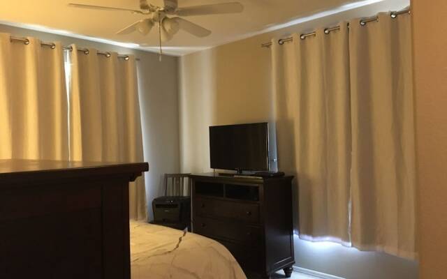 Wonderland 2 BR by Casago