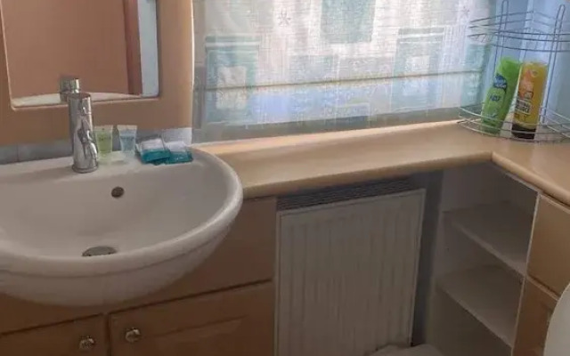 2 Bedroom Caravan at Heacham Beach With Decking