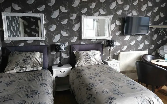 The Little John Hotel