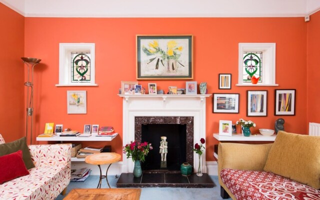 Beautiful 4BR Family Home in Leafy SE London