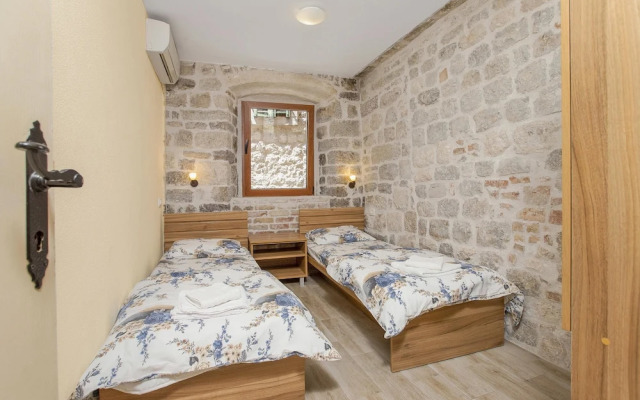 Historical Heart Apartment