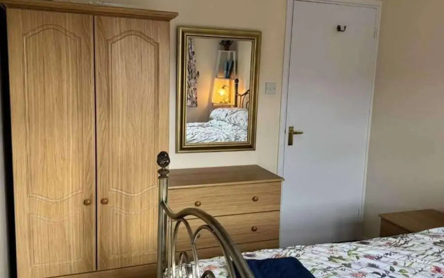 Quackers-seaside Village-pet Friendly-parking-