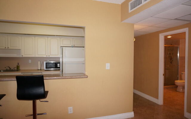 Amazing Condo 3 min to the Beach