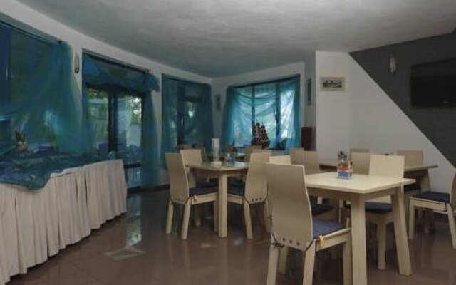 Elmar Hotel