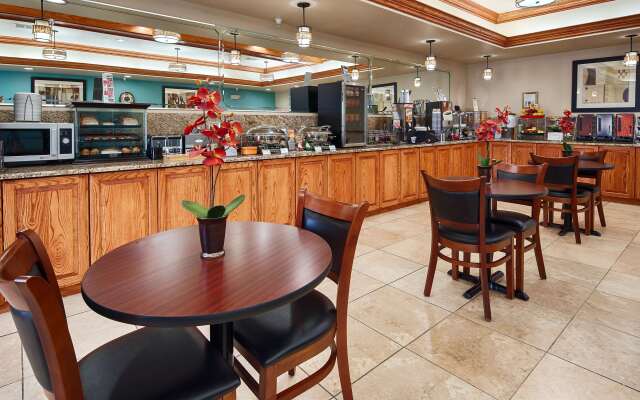 Best Western Plus Monahans Inn & Suites
