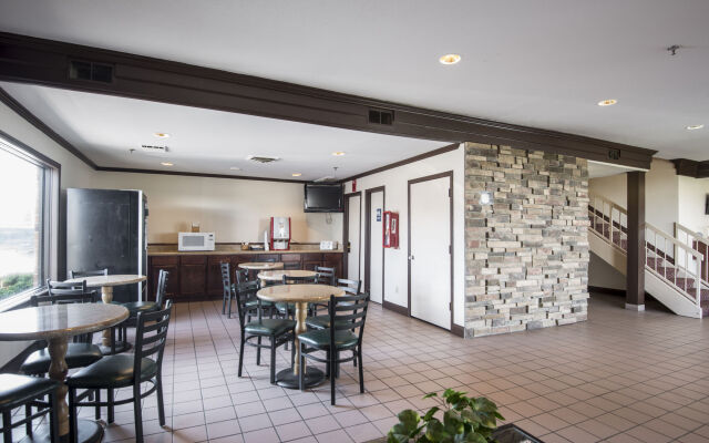 Red Roof Inn Fort Wayne