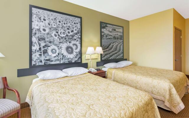 Super 8 By Wyndham Osage