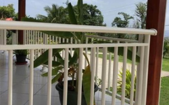 House With 2 Bedrooms in Vieux- Habitants, With Wonderful sea View, Furnished Garden and Wifi - 2 km From the Beach