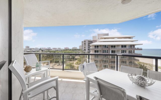 Cozy Beachfront Getaway With Pool and spa