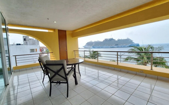 Ocean view 2BR Condo downtown Cozumel