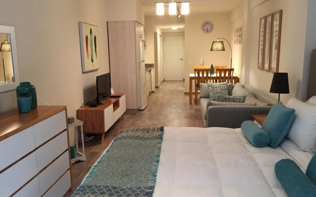 Urbana Suites & Studios 440