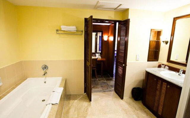 Palm Beach Resort & Spa