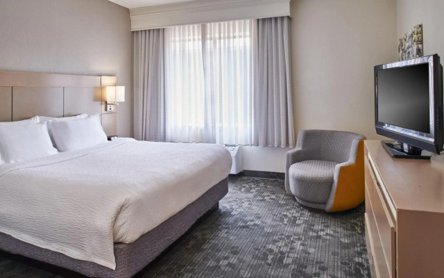 Courtyard by Marriott Columbus Downtown
