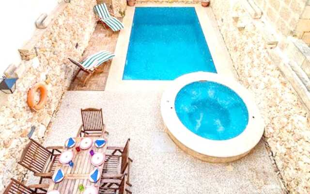 Villa With 5 Bedrooms In In Nadur, With Private Pool And Wifi