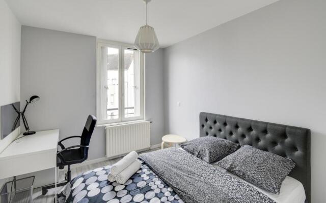 Chic and spacious apart with parking