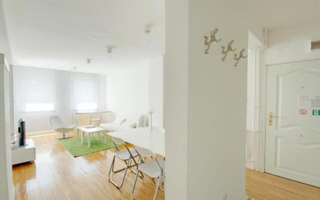 Miu Arena Apartment