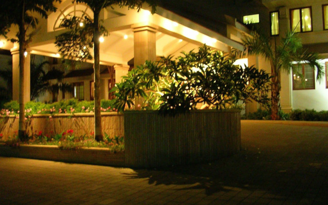 Palm Meadows Resort