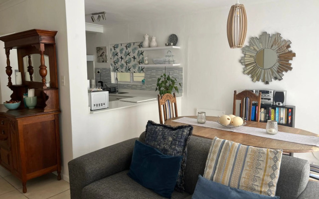 On Broadwalk Cottage