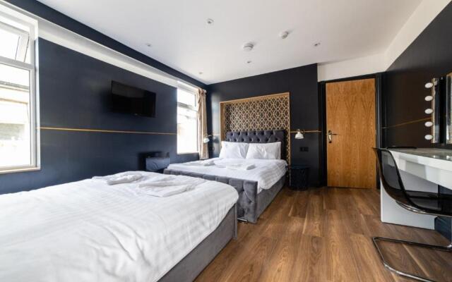 Hollywood Suite Sasco Apartments