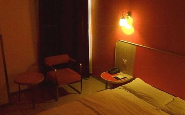 Motel 168 Jin Chuan Road Inn