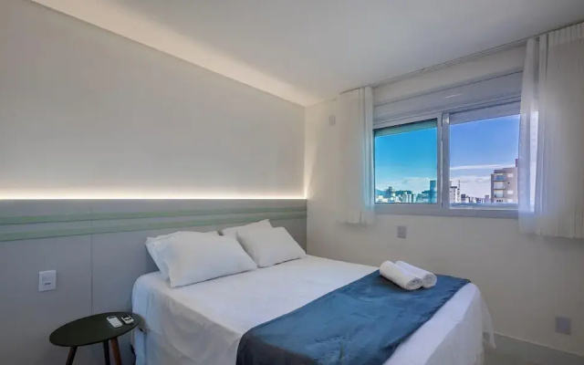 Seafront Condominium With Pool - SHC