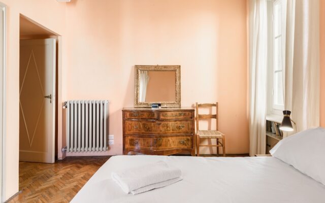 Ponte Vecchio 3 bedrooms by Mmega
