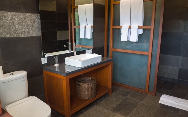 Suarapura Resort and SPA